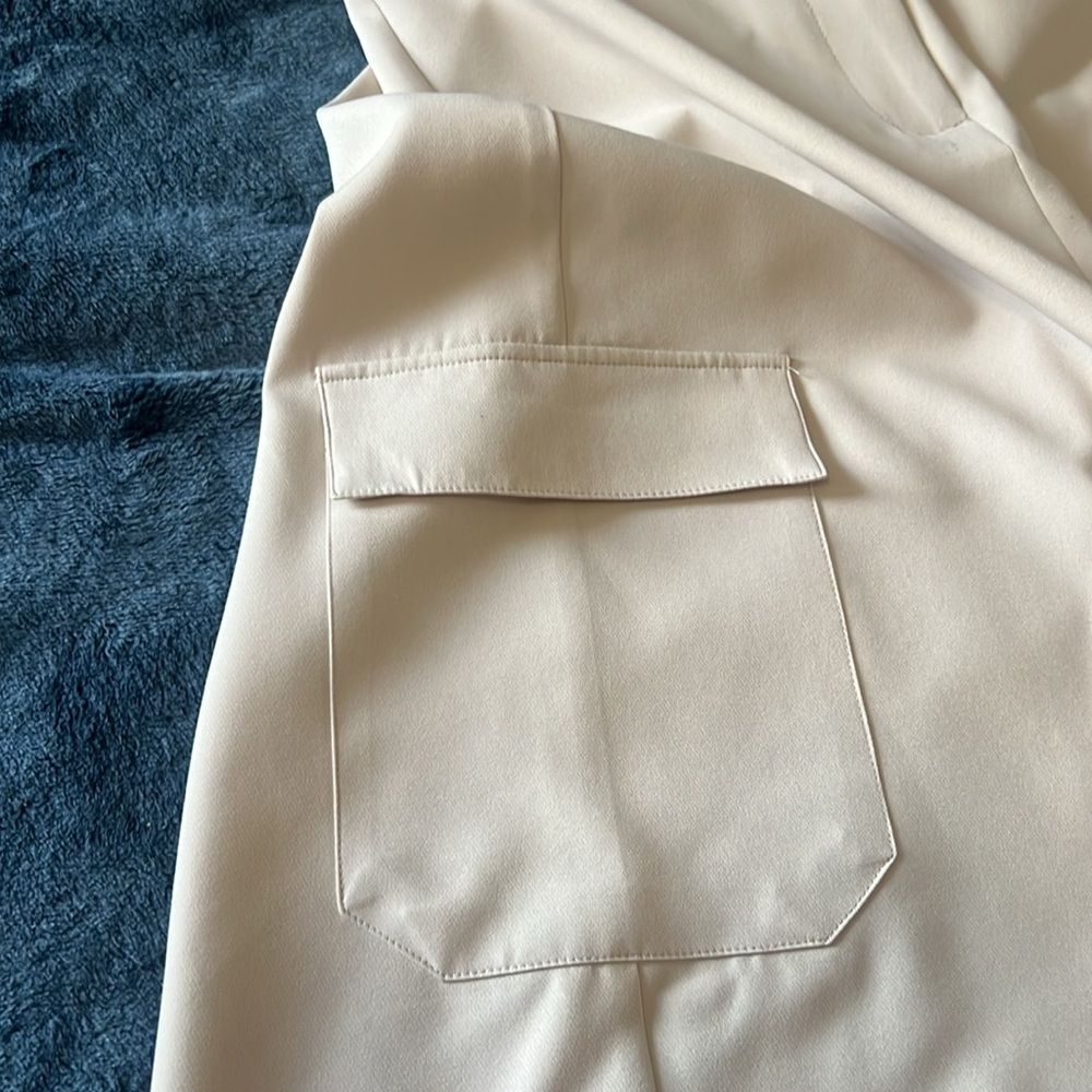 Messini tan skirt NWOT retail$38 size: 6 - Picture 5 of 6